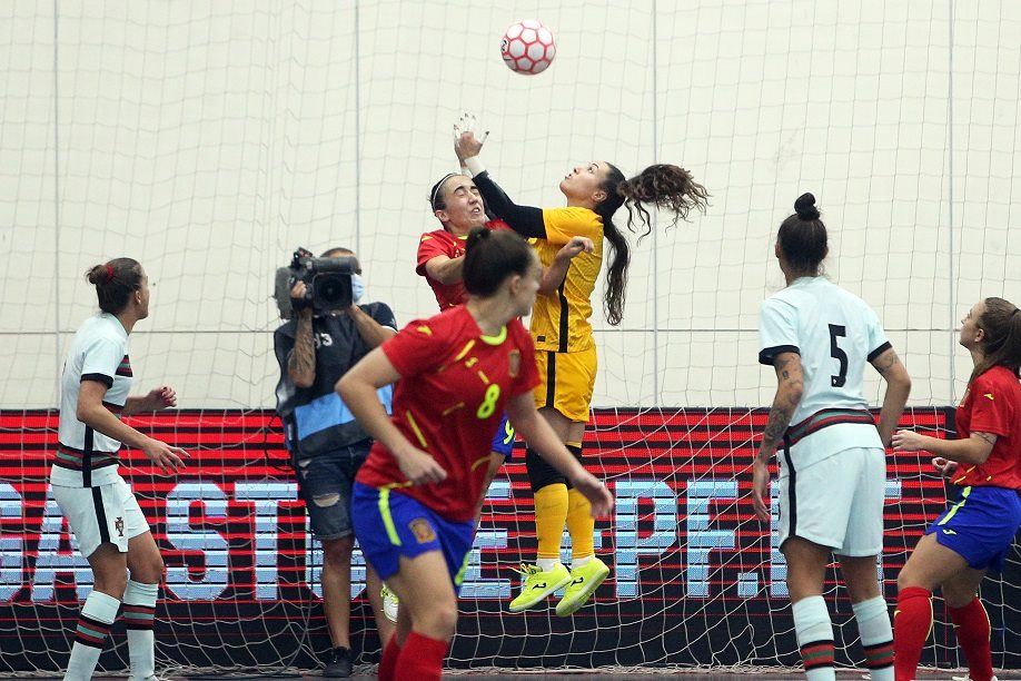 Zicky Té nomeado para melhor jovem jogador do Mundo - Futsal