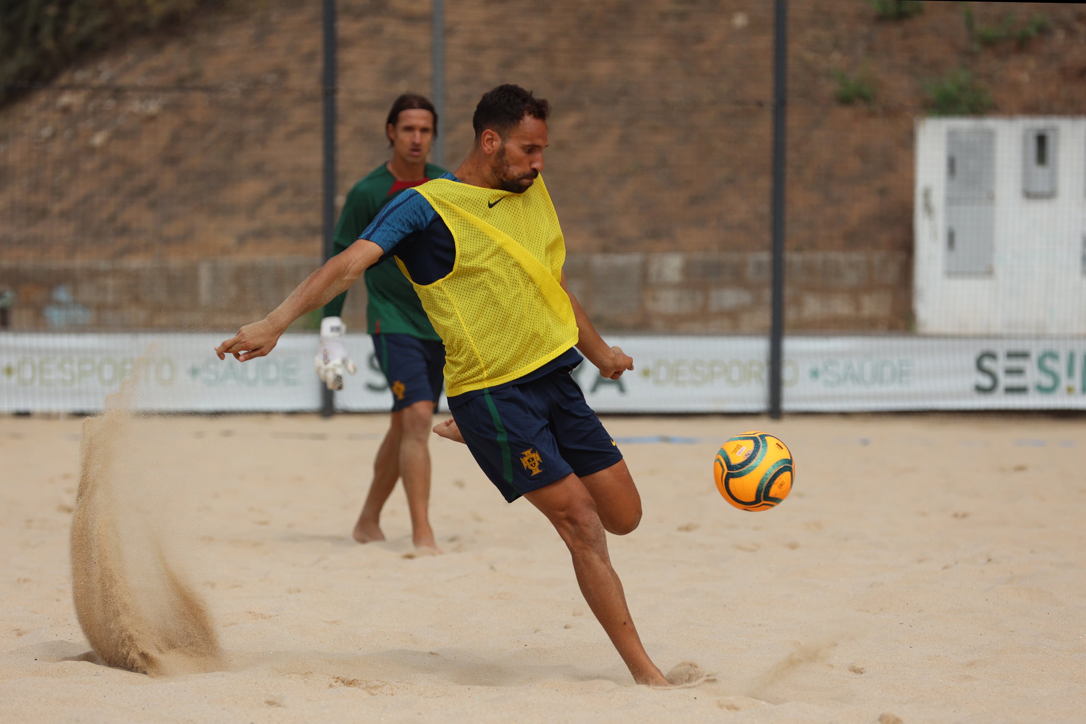 Jordan Santos eleito melhor jogador do mundo de futebol de praia