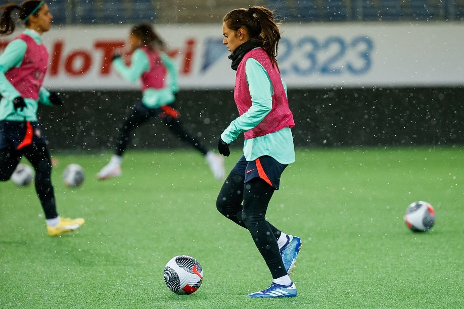 Ana Borges: Queremos ganhar e deixar uma boa imagem - Futebol