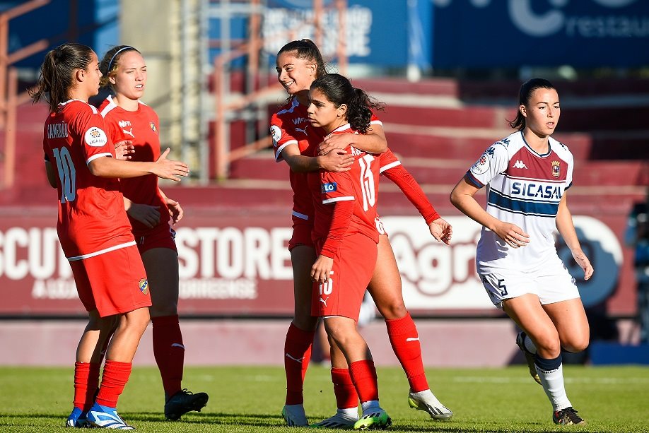 Equipa de futebol feminino do Racing Power Football Club não perdeu  qualquer jogo desde a sua fundação