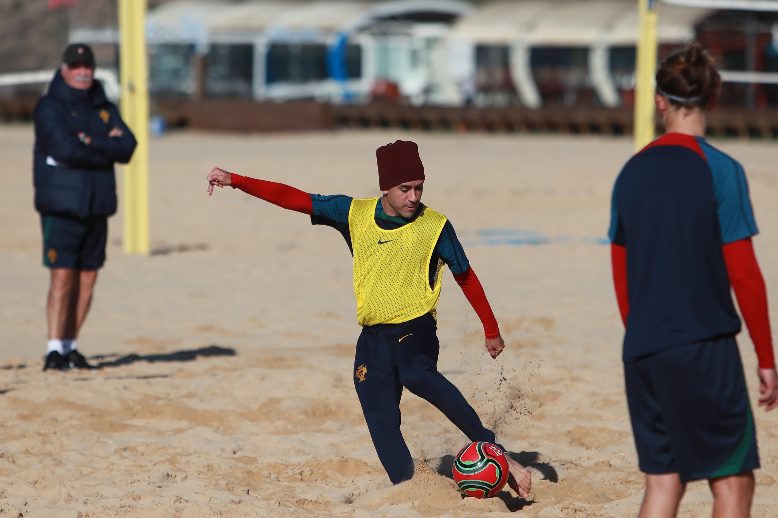 Bê Martins eleito o melhor jogador do mundo de futebol de praia